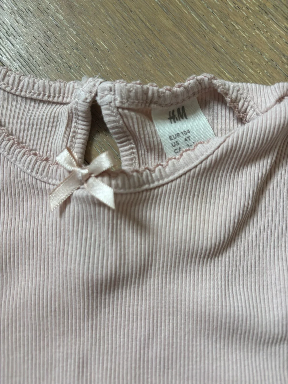 H&M girls Ribbed Short Sleeve Top in Light Blush 4